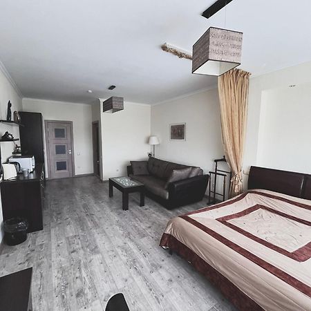 Vip House Hotel アスターナ エクステリア 写真